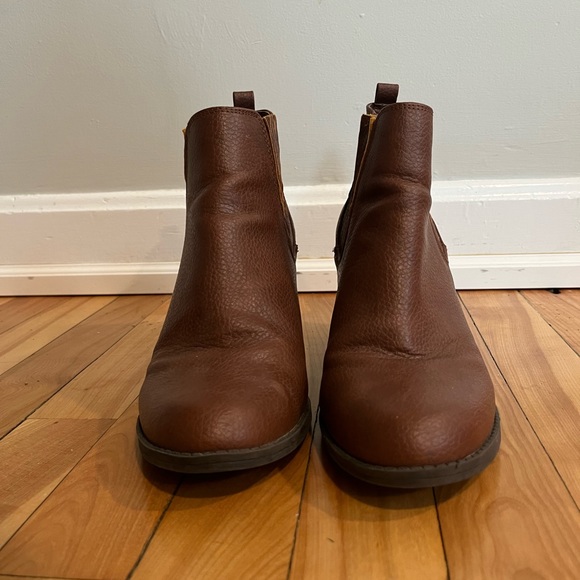 Dr. Scholl’s Launch Bootie in Brown - Picture 2 of 8